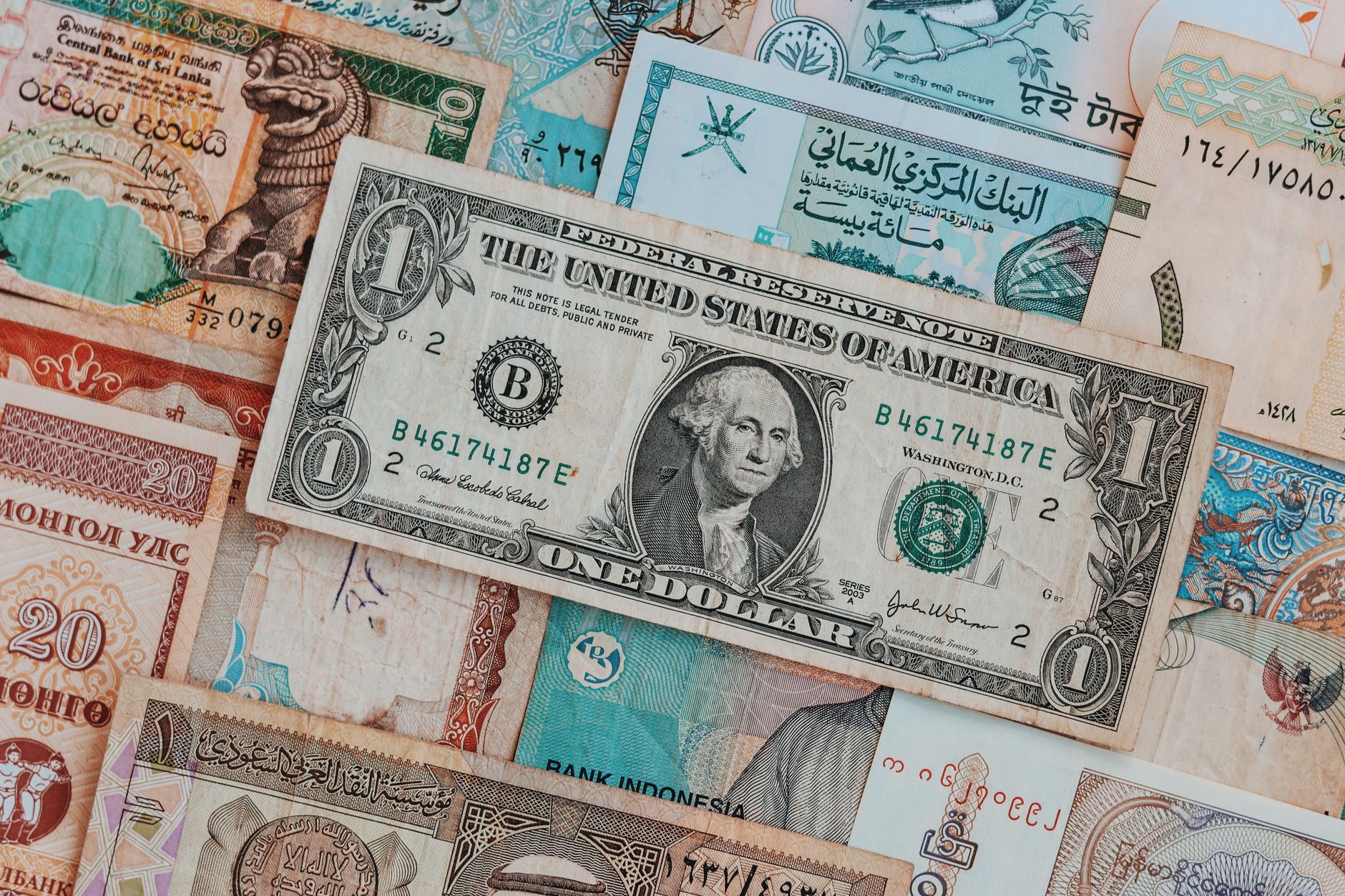 Gdzie kupić banknoty kolekcjonerskie – kompletny przewodnik dla zbieraczy, ZEGARKOMAT.PL Gdzie kupić banknoty kolekcjonerskie – kompletny przewodnik dla zbieraczy - zdjecie w tresci